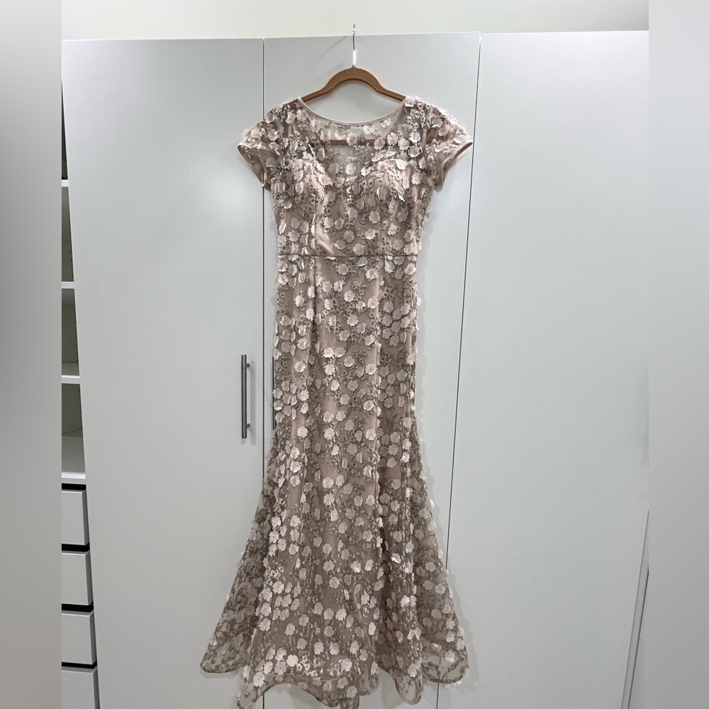Xscape Floral Lace Maxi Dress in Cream